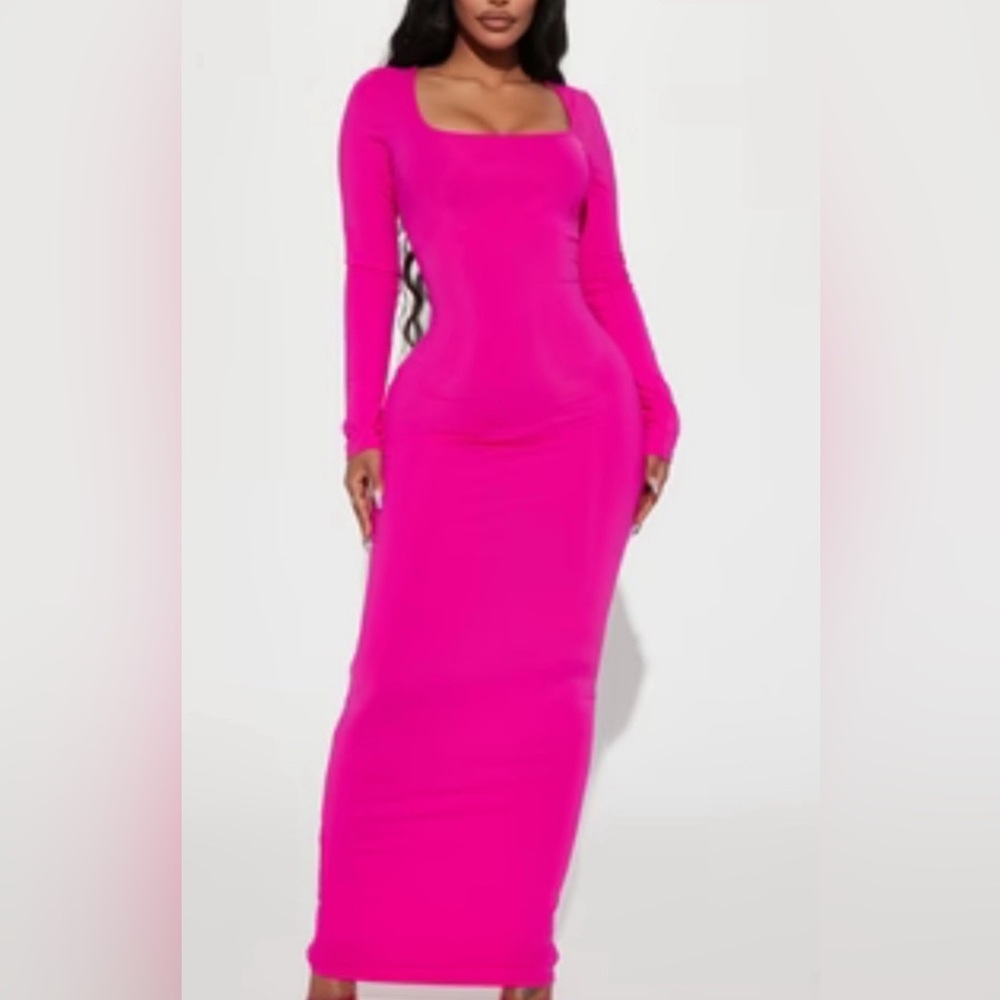LAST CHANCE 💕Noelle “ fushia hot pink figure flattering maxi dress size xl